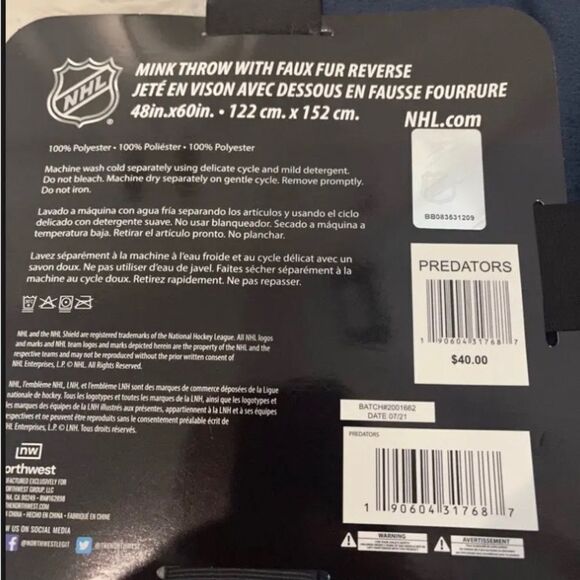 Predators NHL, Large 48"x60" Super Soft Fleece faux mink reverse Throw Blanket - Picture 5 of 6